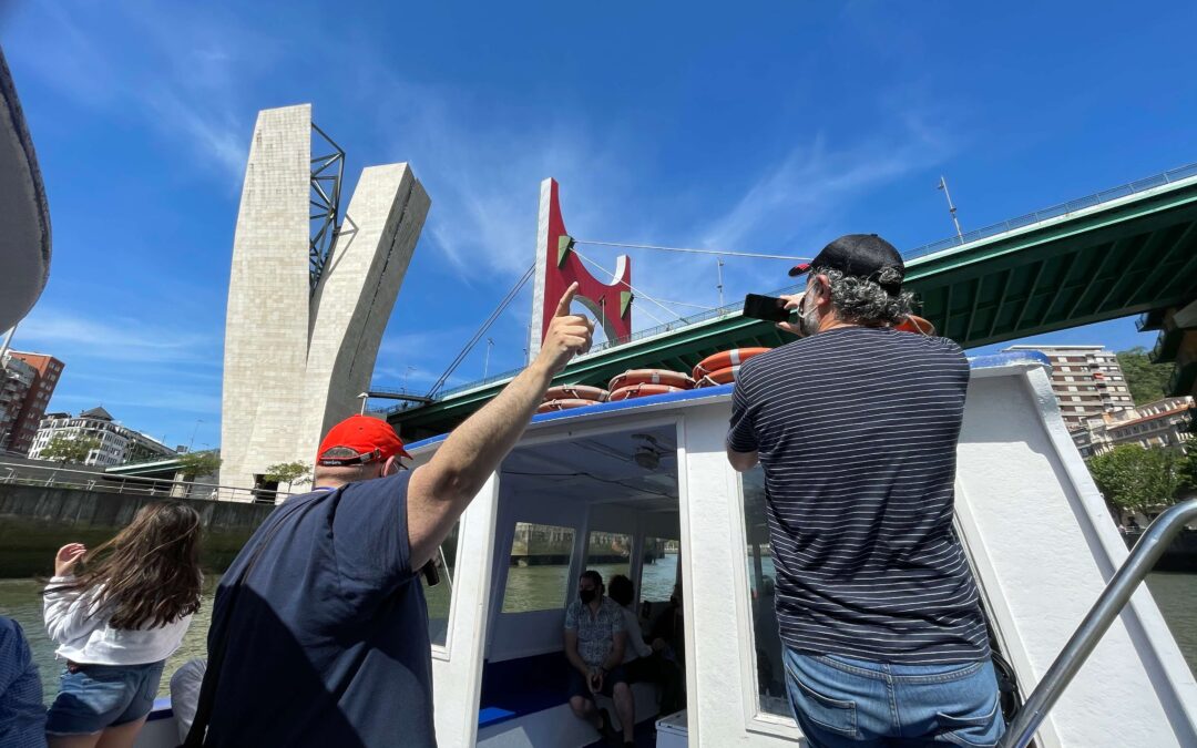 En gasolino por la Ría del Ibaizabal-Nervión